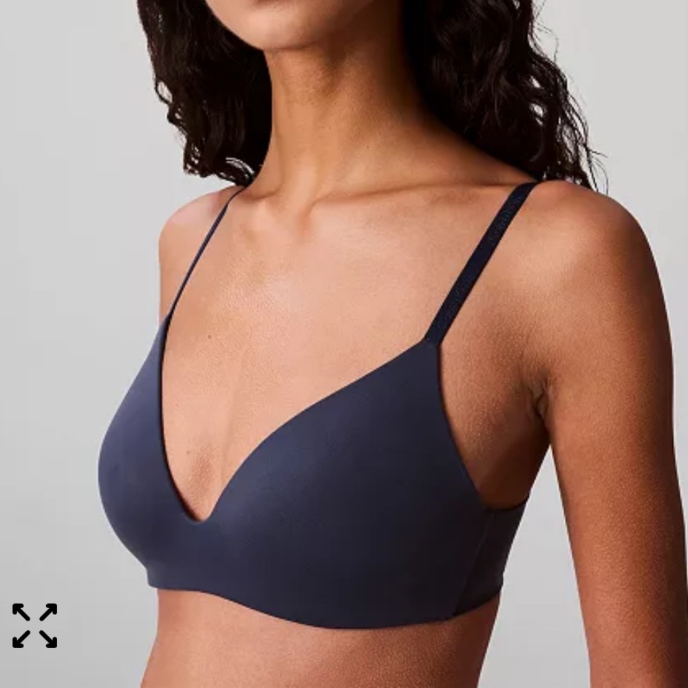 Calvin Klein Women's lightly lined wireless Bra x2